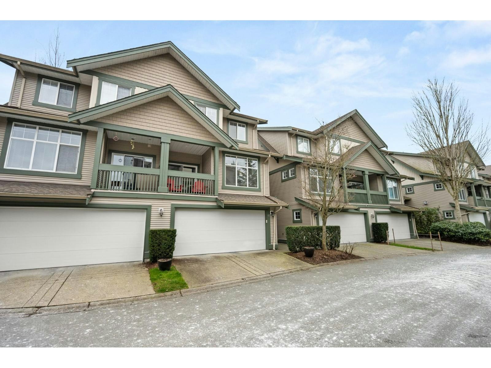 62-6050 166 Street, Surrey, BC, V3S 0X2