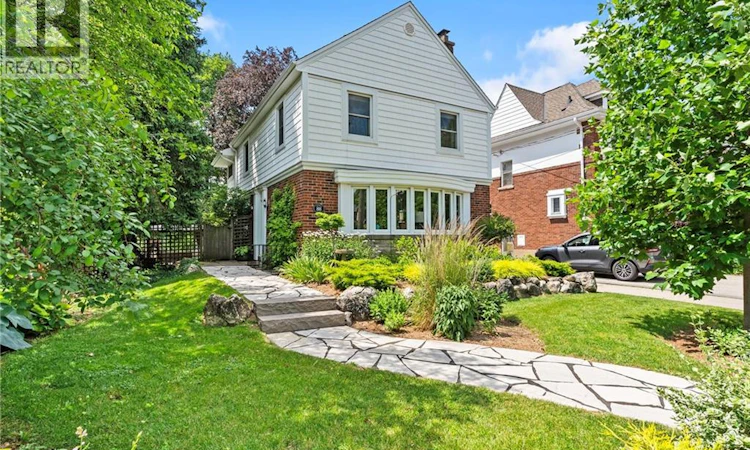 88 Rothsay Avenue