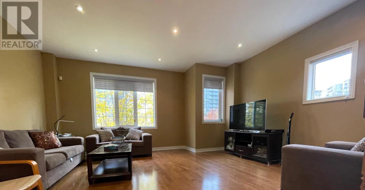 75 Leitchcroft Crescent, Markham, ON, L3T 7T9 - 2