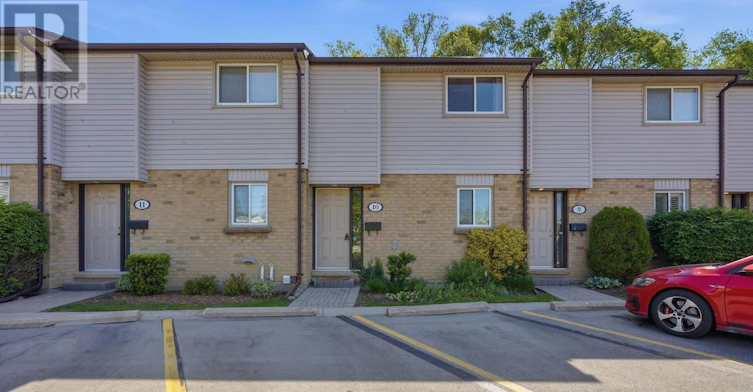 10-215 Commissioners Road, London, ON, N6J 1X9