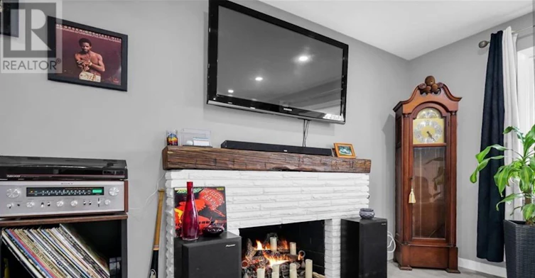 200 Renfro Crescent, London, ON, N5V 3B7 - 4