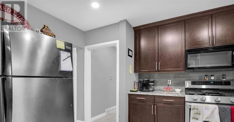 200 Renfro Crescent, London, ON, N5V 3B7 - 10