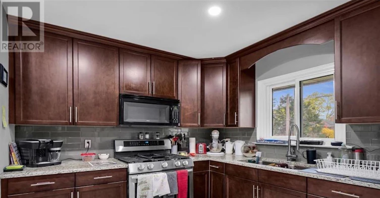 200 Renfro Crescent, London, ON, N5V 3B7 - 8