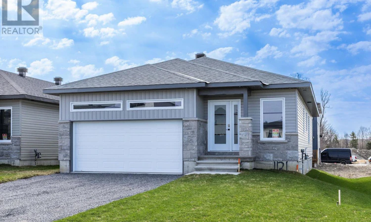 1117 Bronze 105 Lot Avenue