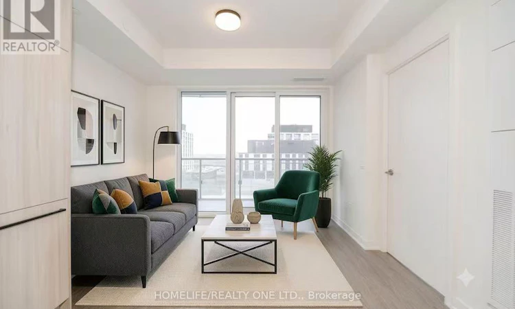 1207-425 Front Street E