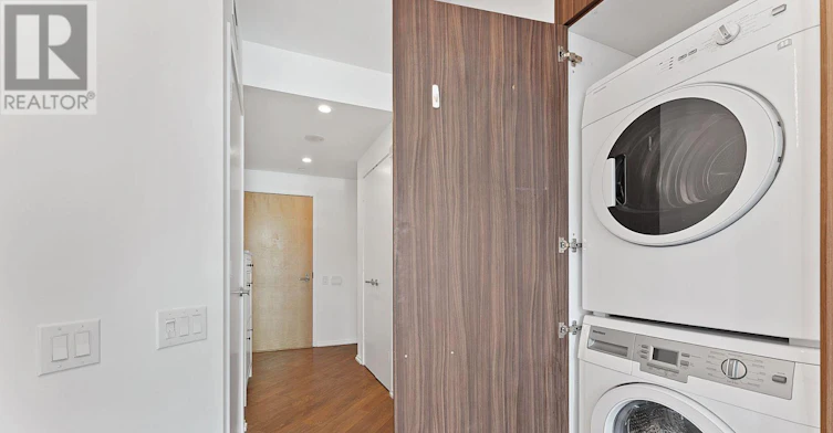 1109-45 Charles Street E, Toronto, ON, M4Y 0B8 - 9