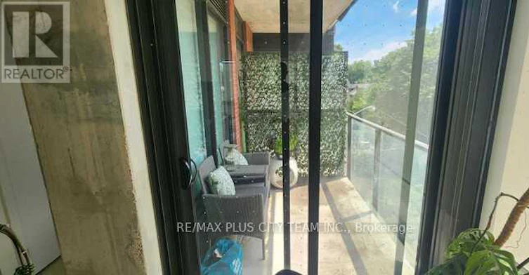 309-246 Logan Avenue, Toronto, ON, M4M 0E9 - 12