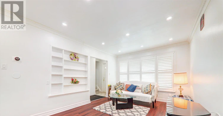 50 Chestnut Crescent, Toronto, ON, M1L 1Y5 - 5