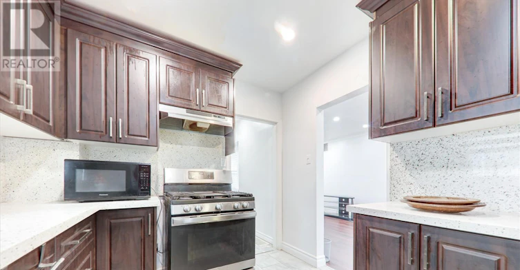 50 Chestnut Crescent, Toronto, ON, M1L 1Y5 - 10