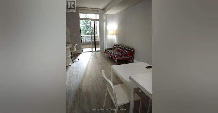 331-3888 Duke Of York Boulevard, Mississauga, ON, L5B 4P5 - 4