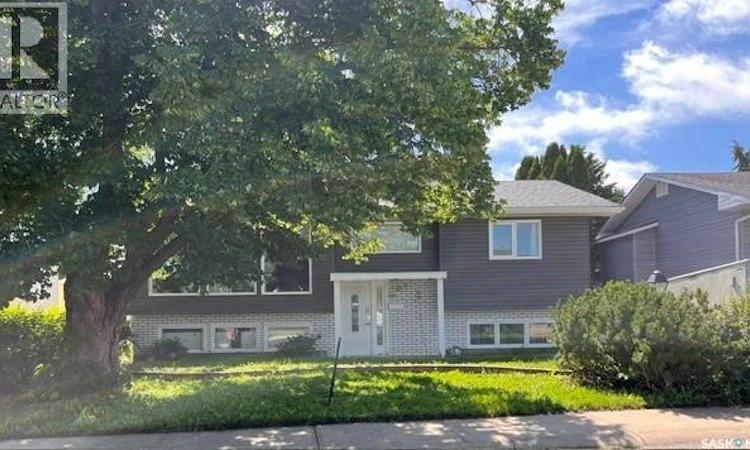 1321 Prince Crescent