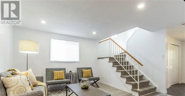 224-A Portsmouth Gate, Waterloo, ON, N2T 2H9 - 2