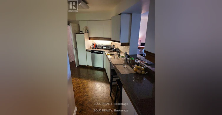 PRIMARY ROOM IN 1402-15 Mcmurrich Street, Toronto, ON, M5R 3M6 - 6