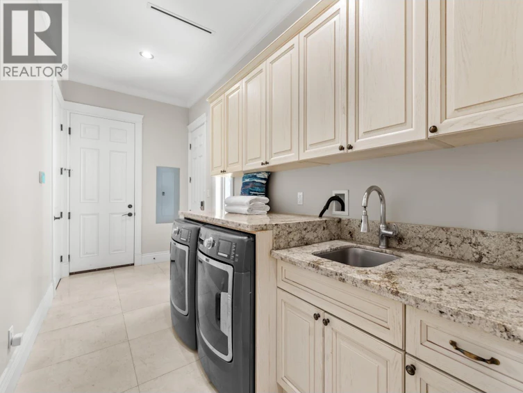 8651 Williams Road, Richmond, BC, V7A 1G7 - 16