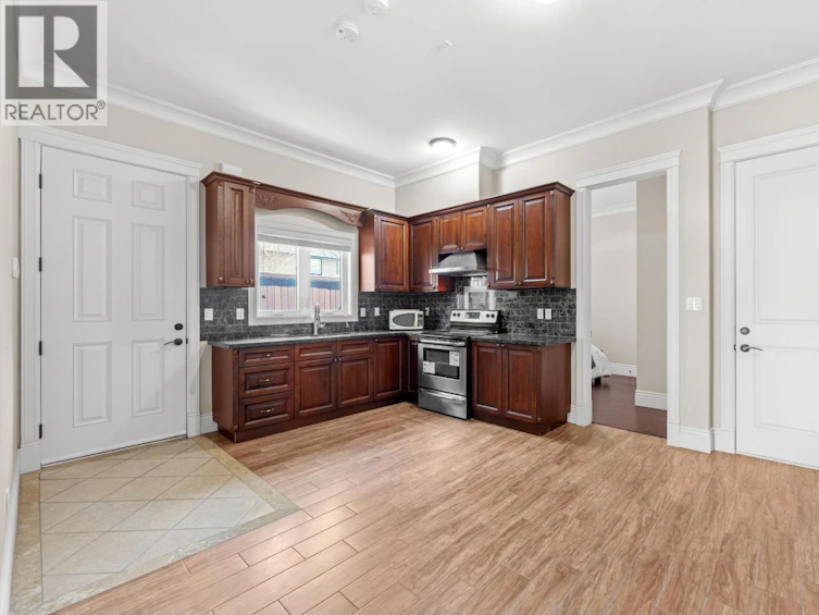 8651 Williams Road, Richmond, BC, V7A 1G7 - 11