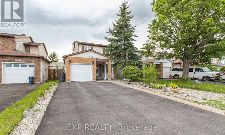 1237 Cedarcroft Crescent