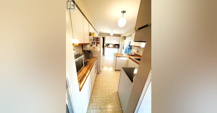 MAIN-128 Adam Place, Newmarket, ON, L3Y 8C4 - 20