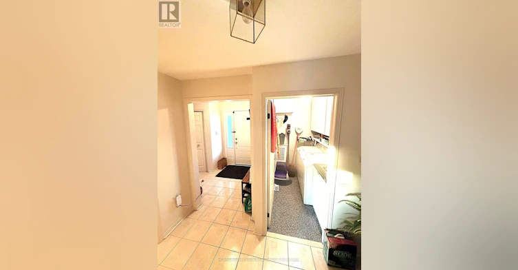 MAIN-128 Adam Place, Newmarket, ON, L3Y 8C4 - 24