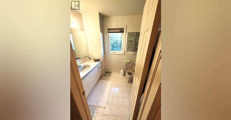 MAIN-128 Adam Place, Newmarket, ON, L3Y 8C4 - 26