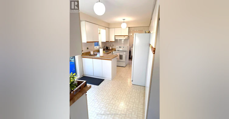 MAIN-128 Adam Place, Newmarket, ON, L3Y 8C4 - 29