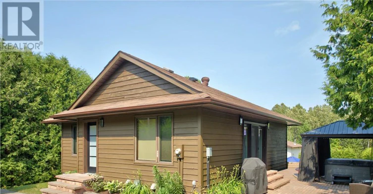 3906 Edward Drive, Greater Sudbury, ON, P3G 1K4 - 4