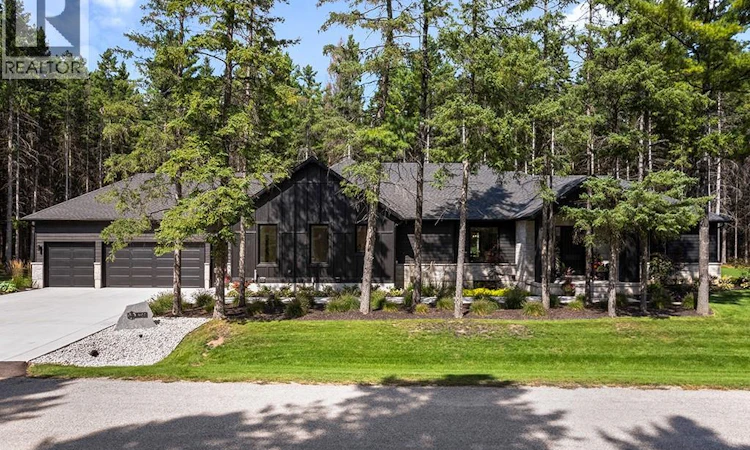 107 Louise Creek Crescent