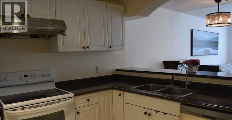 49-461 Columbia Street W, Waterloo, ON, N2T 2P5 - 6
