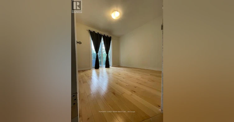 MAIN F-69 Madawaska Avenue, Toronto, ON, M2M 2R2 - 6