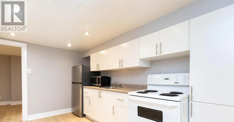 BSMT-1316 Queen Street E, Toronto, ON, M4L 1C5 - 8