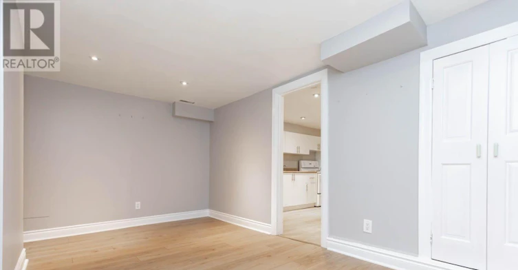 BSMT-1316 Queen Street E, Toronto, ON, M4L 1C5 - 12