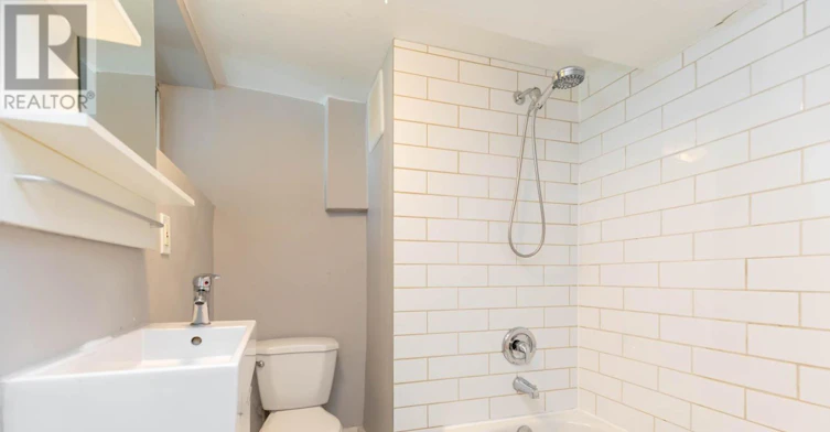 BSMT-1316 Queen Street E, Toronto, ON, M4L 1C5 - 14