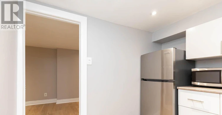 BSMT-1316 Queen Street E, Toronto, ON, M4L 1C5 - 10