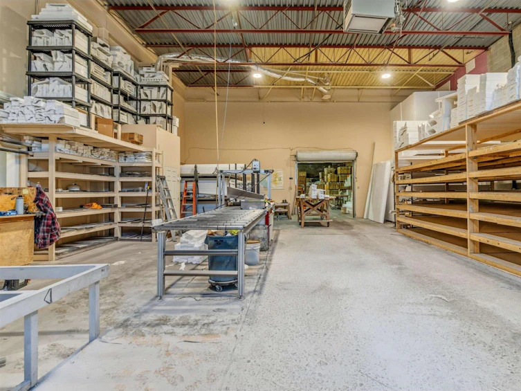 12050 90 Avenue, Surrey, BC, V3V 1B5 - 11