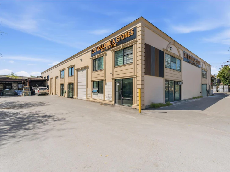 12050 90 Avenue, Surrey, BC, V3V 1B5