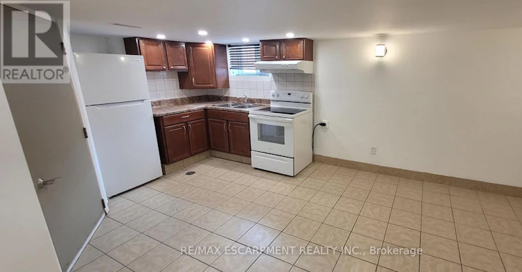 LOWER LEVEL-98 Limeridge Road E, Hamilton, ON, L9A 2S3 - 6