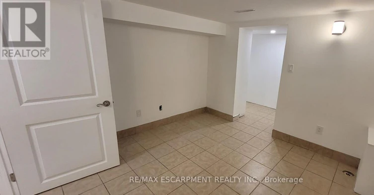 LOWER LEVEL-98 Limeridge Road E, Hamilton, ON, L9A 2S3 - 15