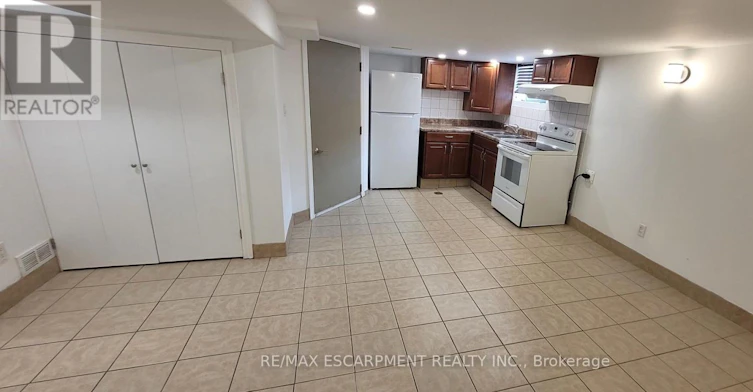 LOWER LEVEL-98 Limeridge Road E, Hamilton, ON, L9A 2S3 - 5