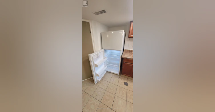 LOWER LEVEL-98 Limeridge Road E, Hamilton, ON, L9A 2S3 - 10