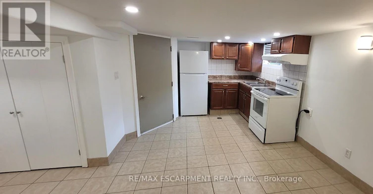 LOWER LEVEL-98 Limeridge Road E, Hamilton, ON, L9A 2S3 - 7