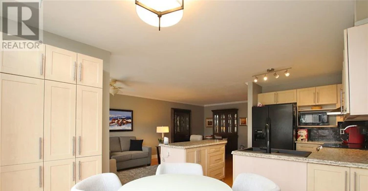 61 Scampton Drive, Ottawa, ON, K2W 1E7 - 11