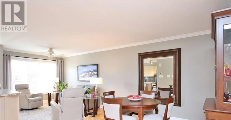 61 Scampton Drive, Ottawa, ON, K2W 1E7 - 4