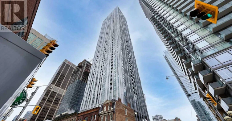 711-1 Yorkville Avenue, Toronto, ON, M4W 1L1 - 2