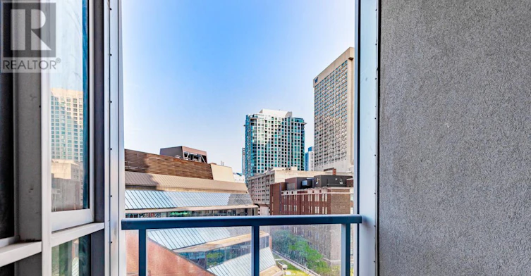 711-1 Yorkville Avenue, Toronto, ON, M4W 1L1 - 3