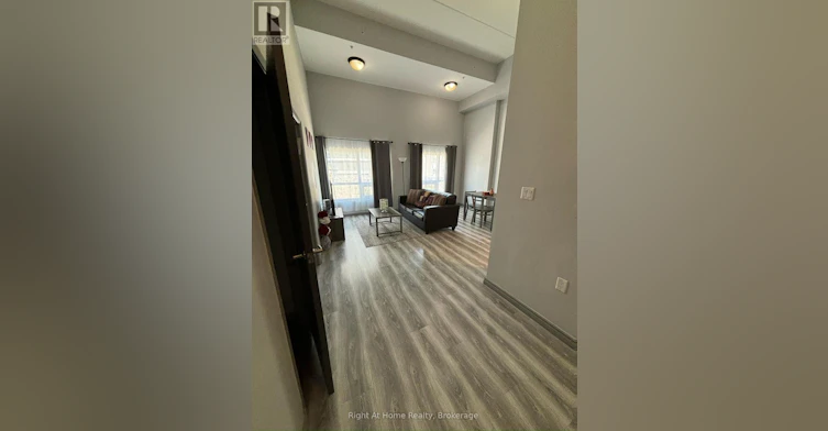 F107-275 Larch Street, Waterloo, ON, N2L 0J3 - 2