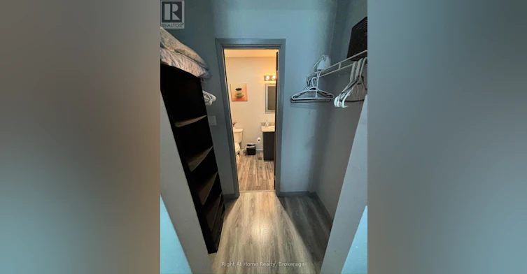 F107-275 Larch Street, Waterloo, ON, N2L 0J3 - 26