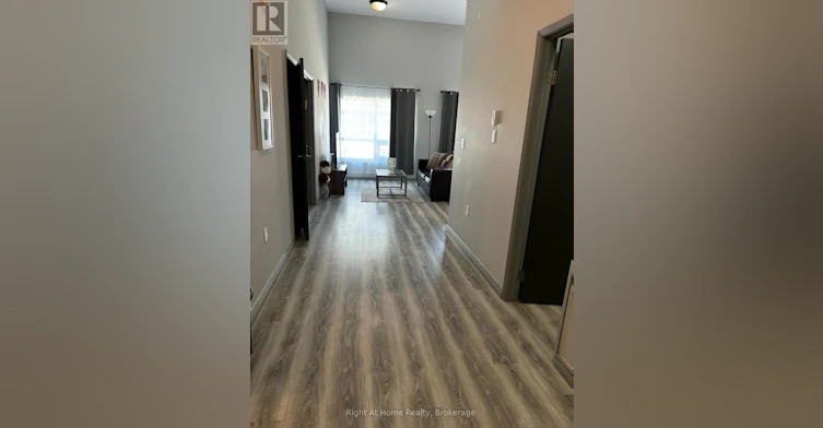 F107-275 Larch Street, Waterloo, ON, N2L 0J3 - 3
