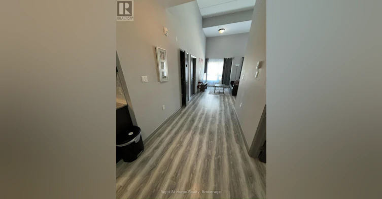 F107-275 Larch Street, Waterloo, ON, N2L 0J3 - 7