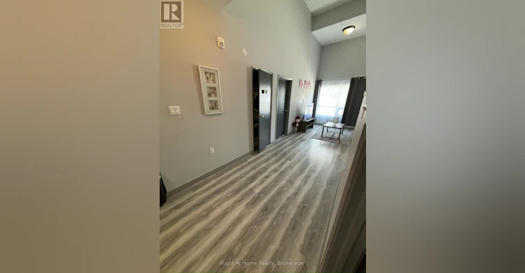 F107-275 Larch Street, Waterloo, ON, N2L 0J3 - 6