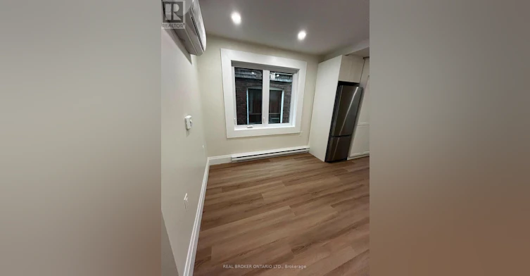 2-659 Vaughan Road, Toronto, ON, M6E 2Y4 - 7