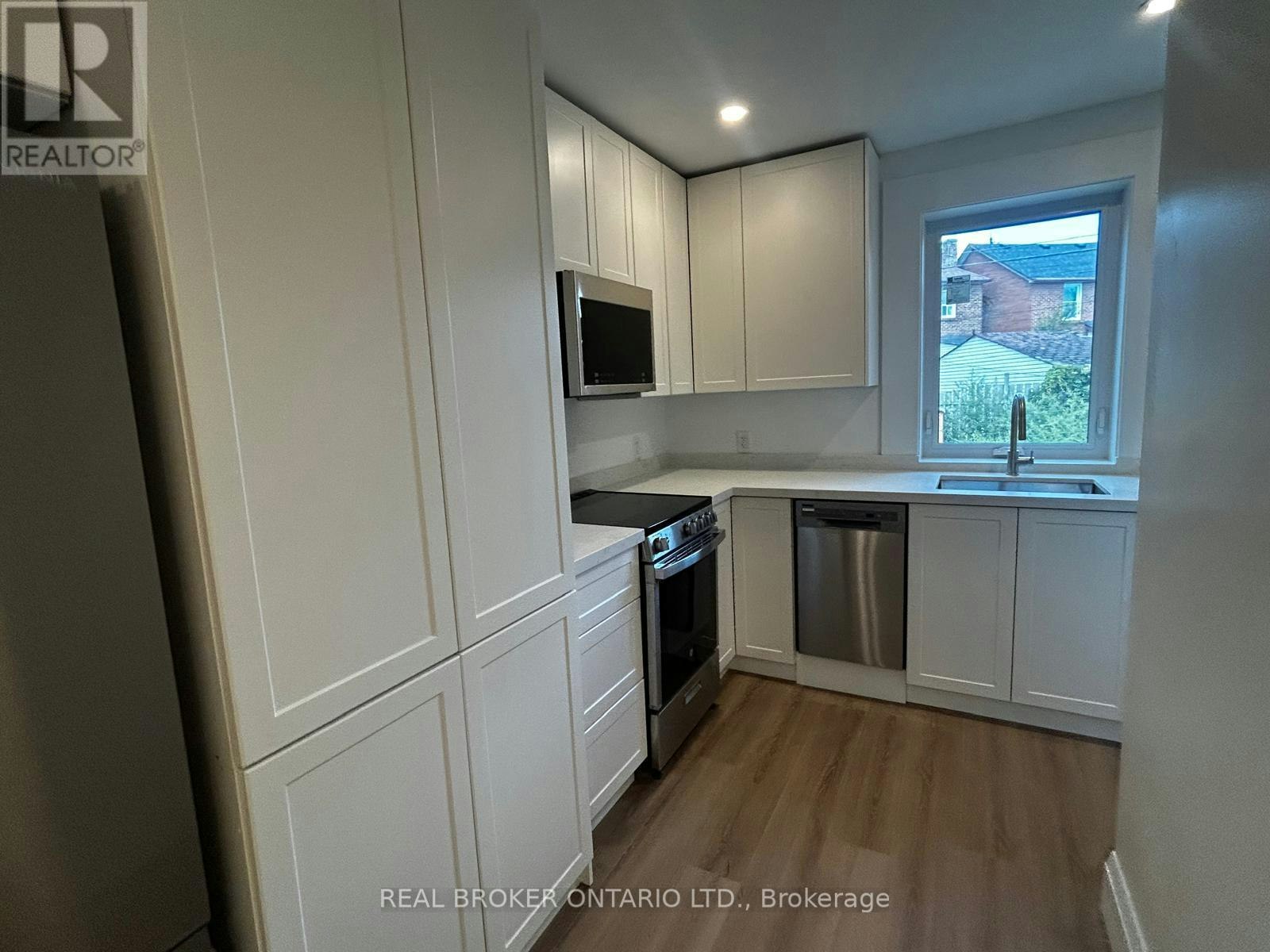 2-659 Vaughan Road, Toronto, ON, M6E 2Y4 - 10